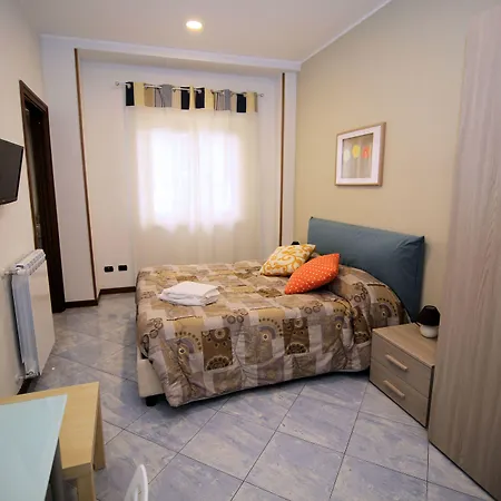 فندق مبيت وإفطار Casa Vittoria نابولي